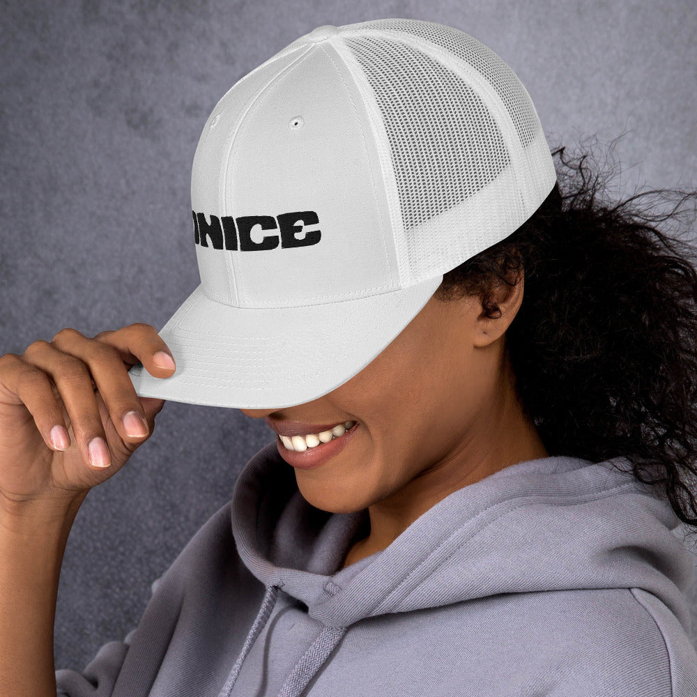 Gorra tipo trucker Onice White
