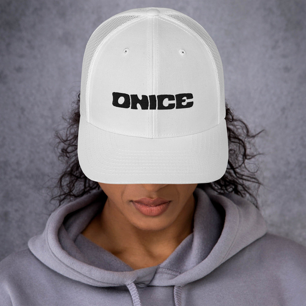 Gorra tipo trucker Onice White