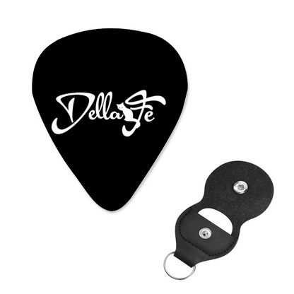 Della Fe Picks a Set of 6 PCS